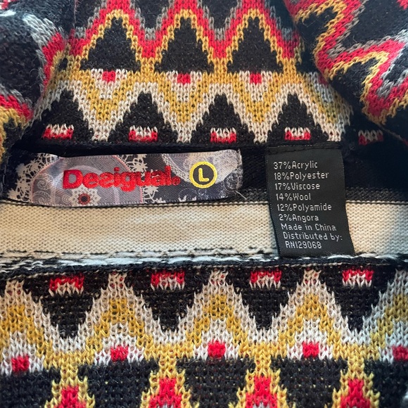 Desigual black and white striped sweater - we love!! Embroidered on hip - Picture 4 of 4